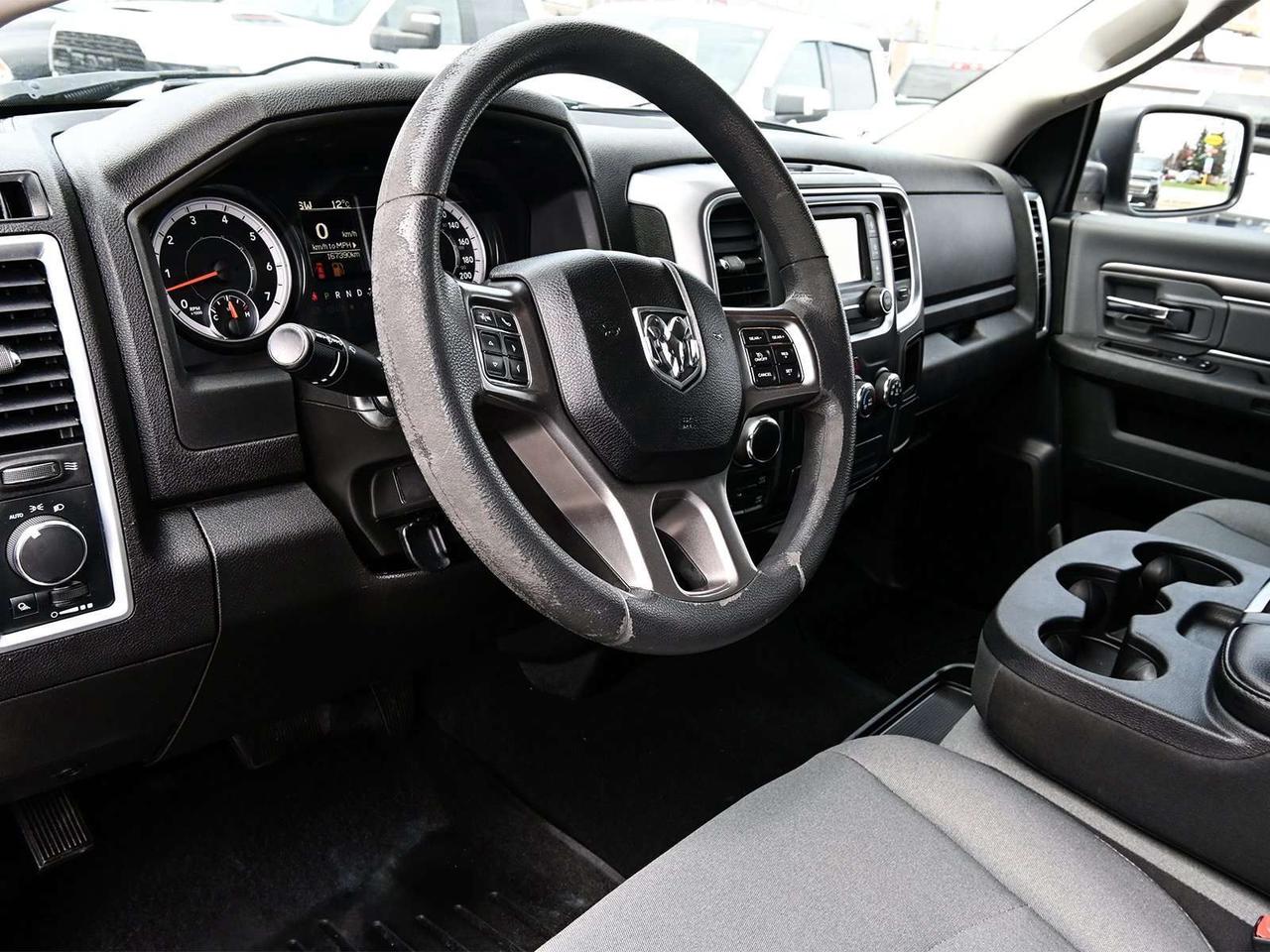 2022 RAM 1500 Classic SLT Crew Cab 4x4 ~Bluetooth ~Cam ~Heated Mirrors Photo