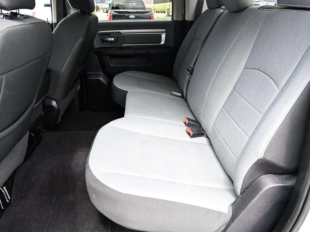 2022 RAM 1500 Classic SLT Crew Cab 4x4 ~Bluetooth ~Cam ~Heated Mirrors Photo