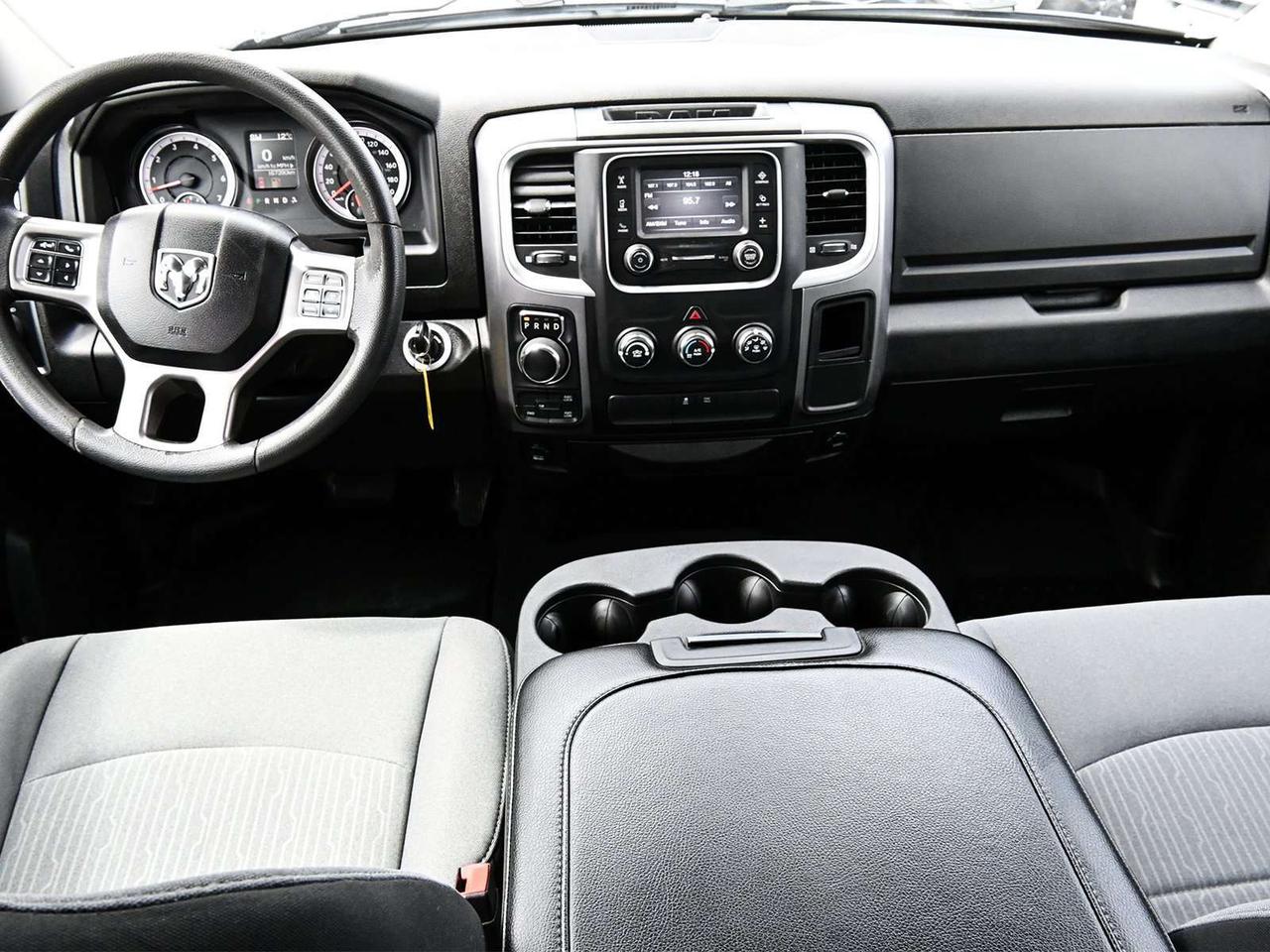 2022 RAM 1500 Classic SLT Crew Cab 4x4 ~Bluetooth ~Cam ~Heated Mirrors Photo