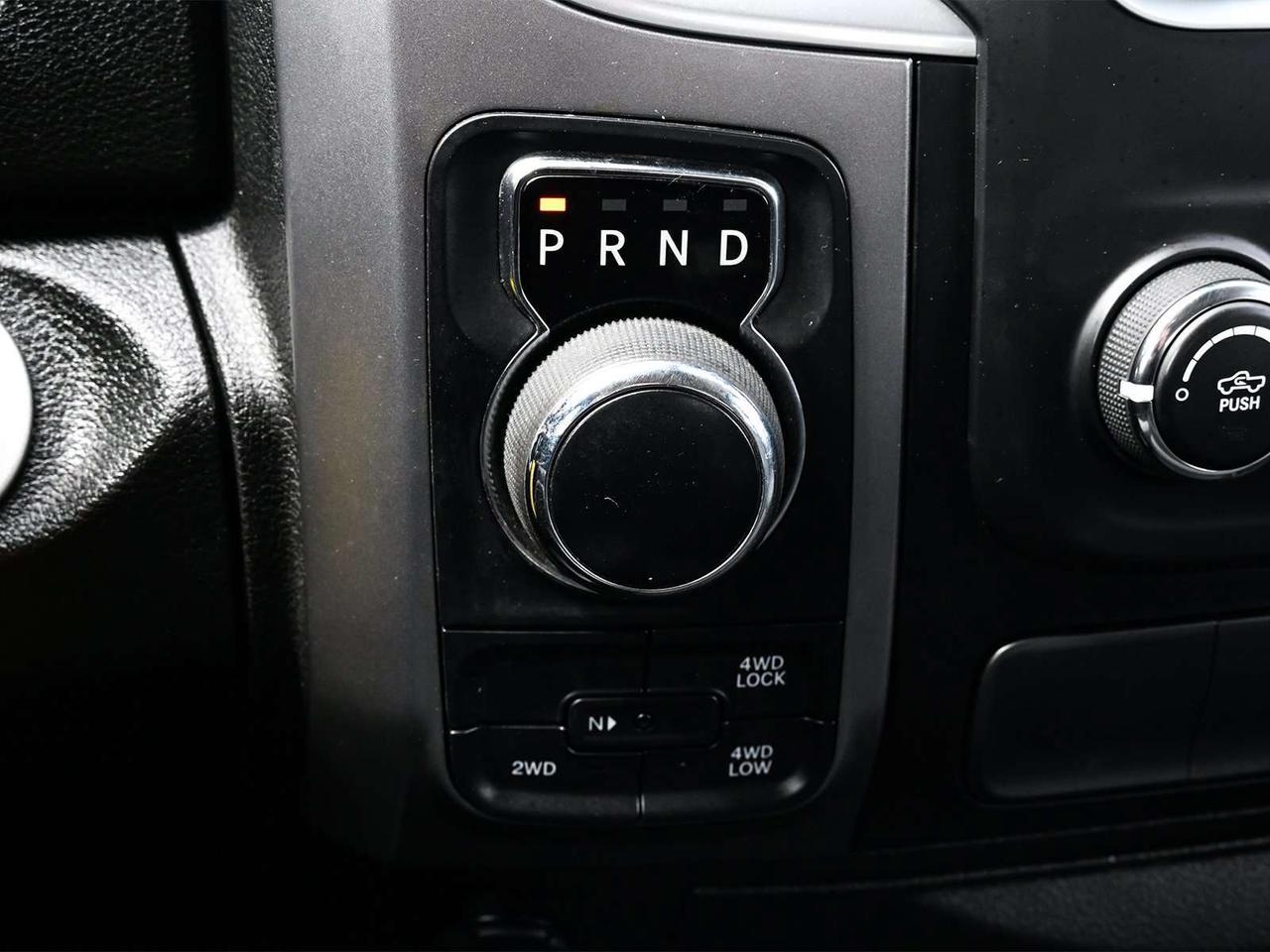 2022 RAM 1500 Classic SLT Crew Cab 4x4 ~Bluetooth ~Cam ~Heated Mirrors Photo
