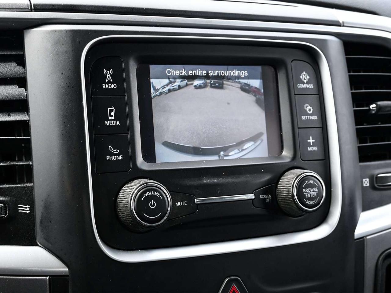 2022 RAM 1500 Classic SLT Crew Cab 4x4 ~Bluetooth ~Cam ~Heated Mirrors Photo