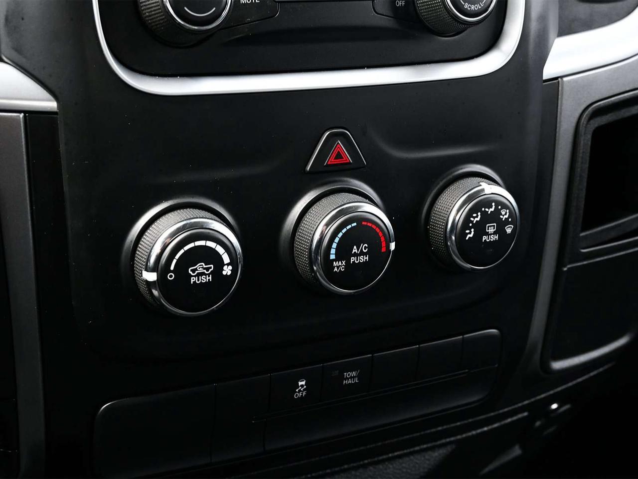 2022 RAM 1500 SLT Crew Cab 4x4 ~Bluetooth ~Cam ~Heated Mirrors Photo