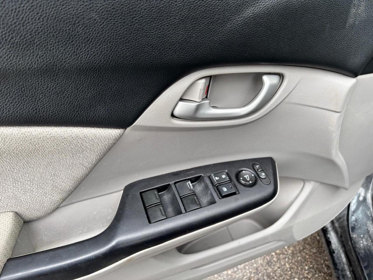 2013 Honda Civic **AUTOMATIC-BLUETOOTH-HEATED SEATS-CERTIFIED** Photo