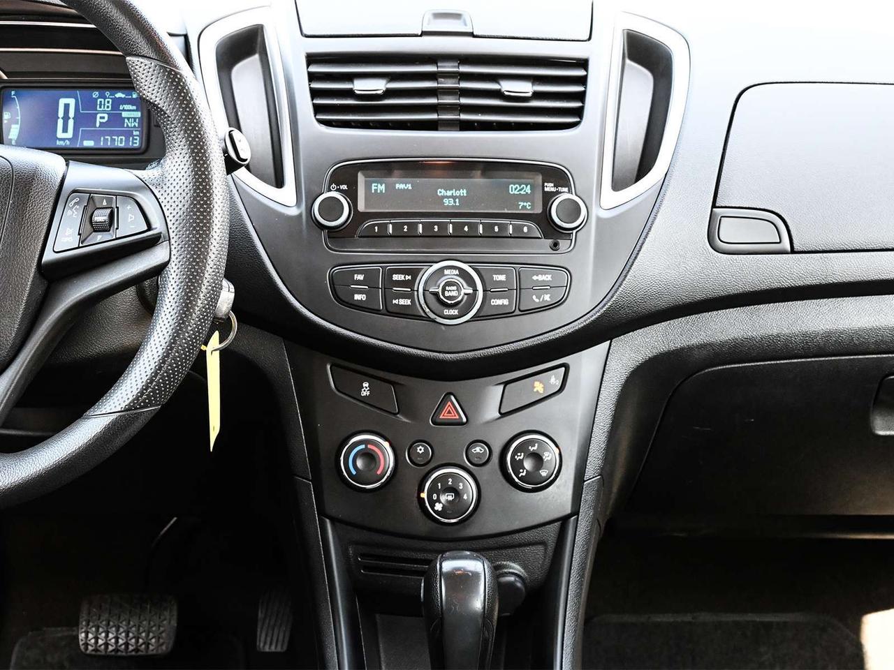 2015 Chevrolet Trax LS ~Power Locks + Windows ~A/C ~Clean CarFax ! Photo