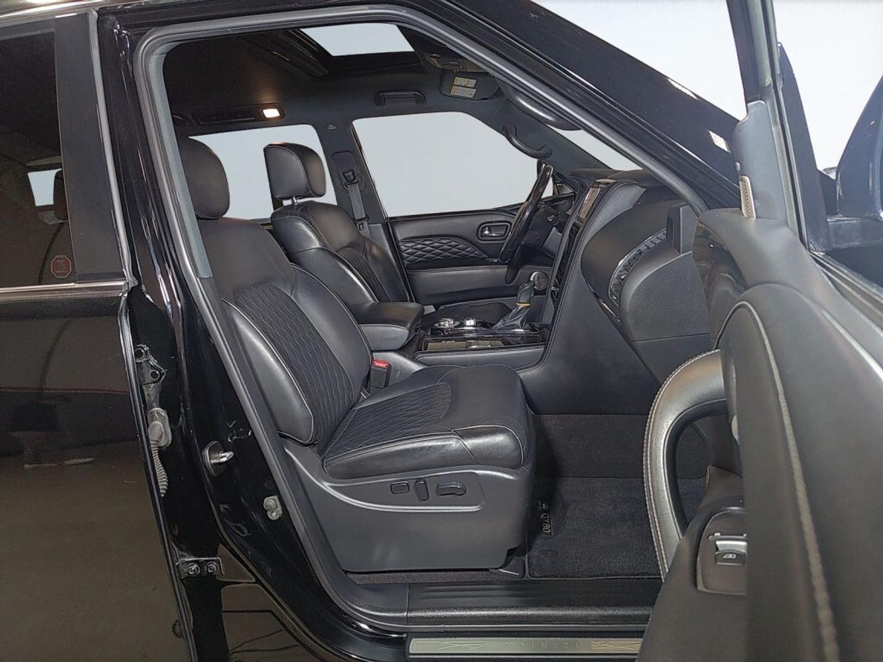 2021 Infiniti QX80 Luxe AWD   8-Passenger Seating   5.6L V8   Sunroof Photo