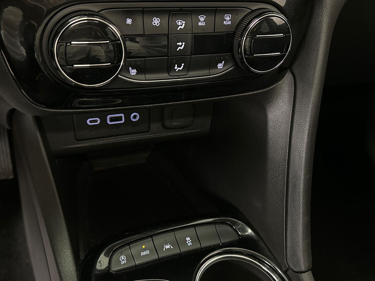 2022 Buick Encore GX Select All-Wheel Drive Photo