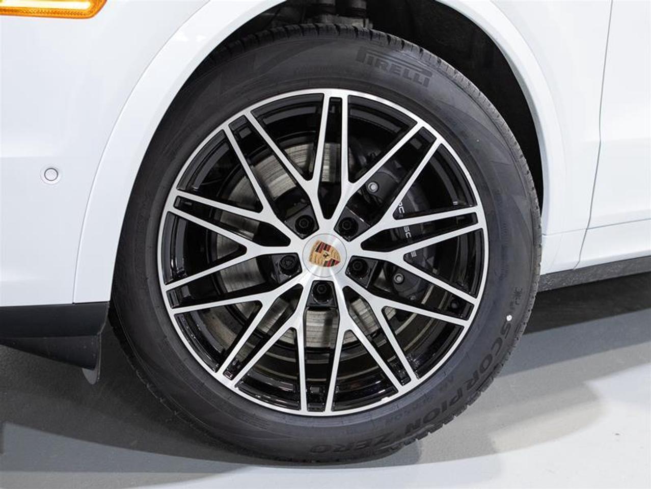 2026 Porsche Cayenne Coupe AWD Photo
