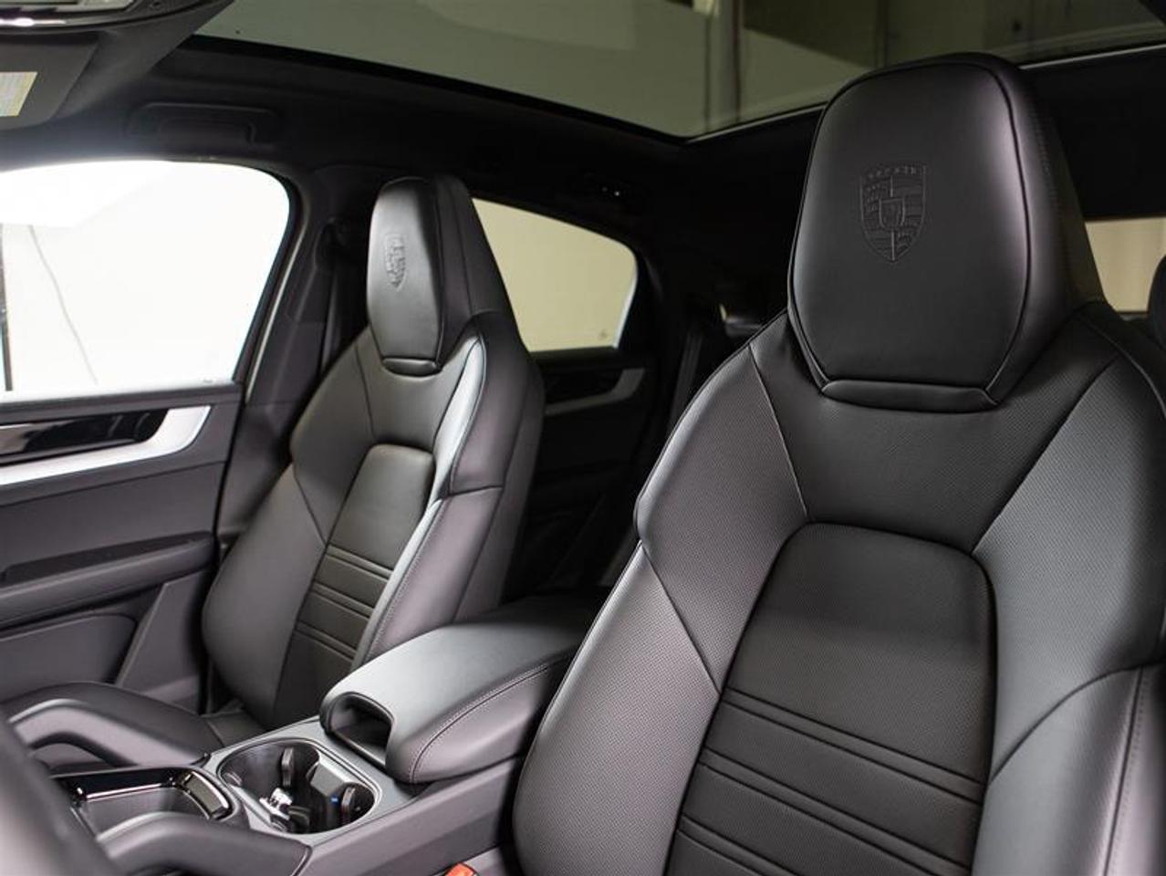 2026 Porsche Cayenne Coupe AWD Photo