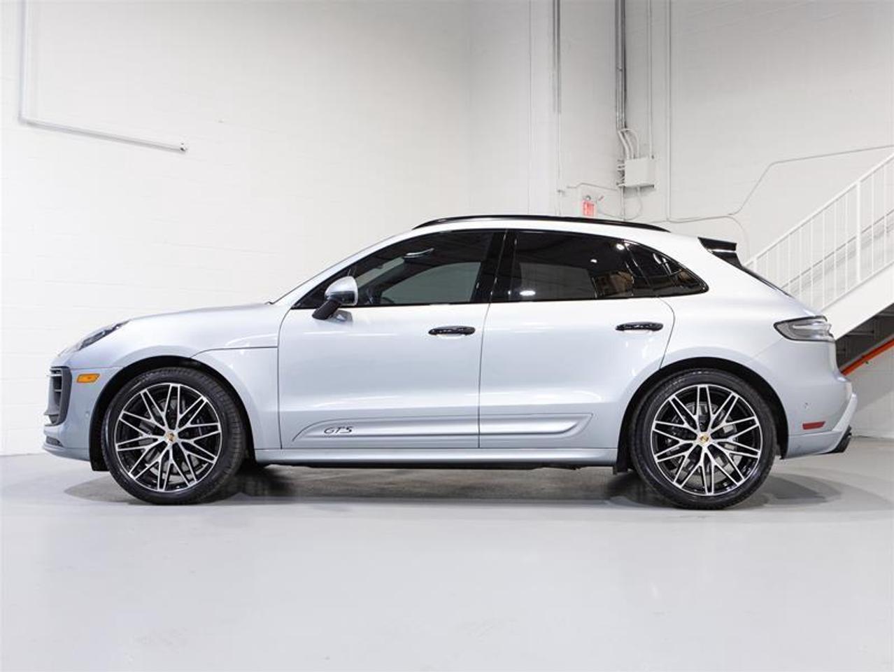 2023 Porsche Macan GTS Photo4