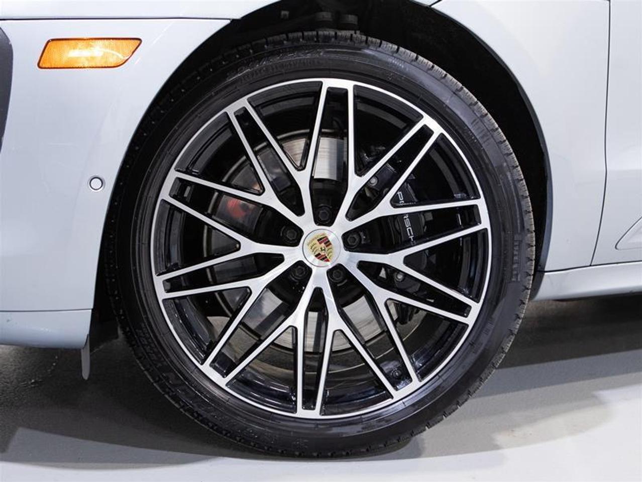 2023 Porsche Macan GTS Photo