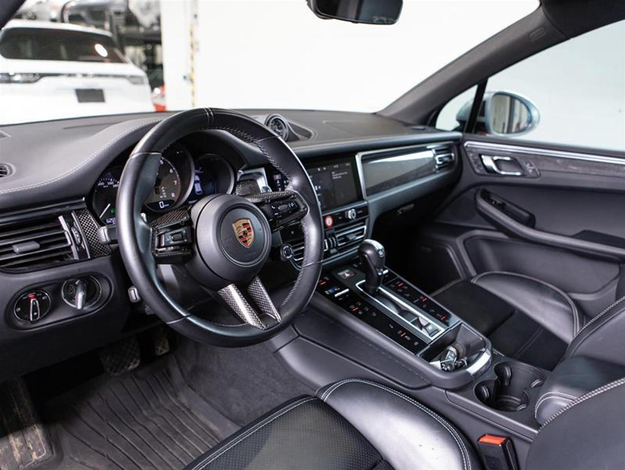 2023 Porsche Macan GTS Photo