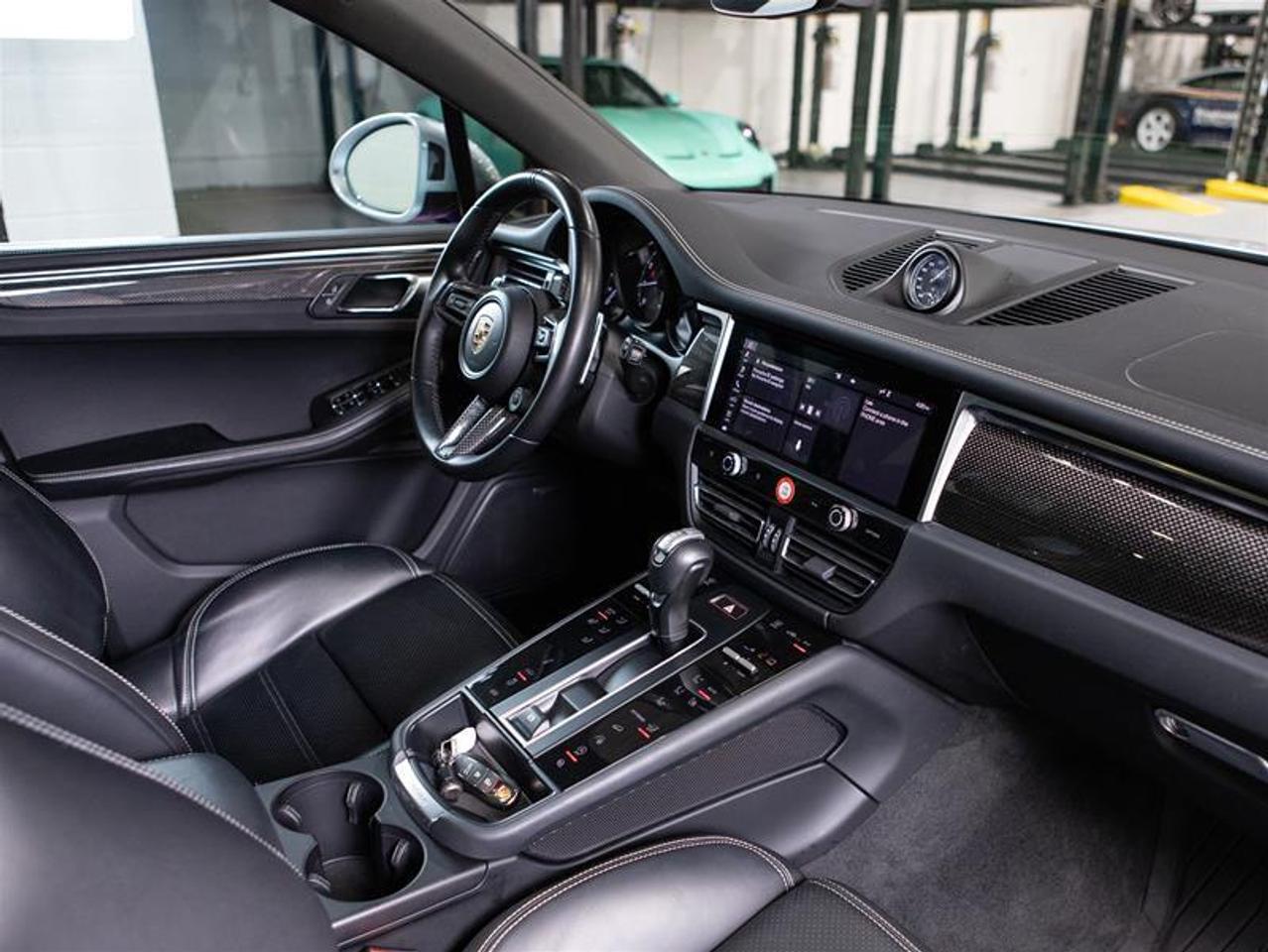 2023 Porsche Macan GTS Photo