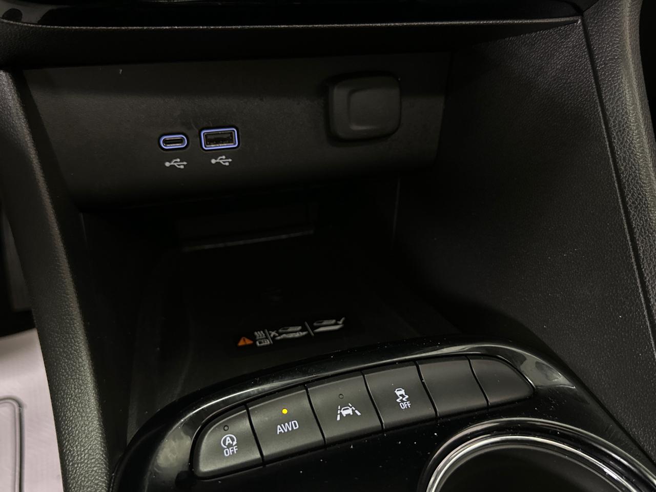 2024 Buick Encore GX Avenir 4dr All-Wheel Drive Photo