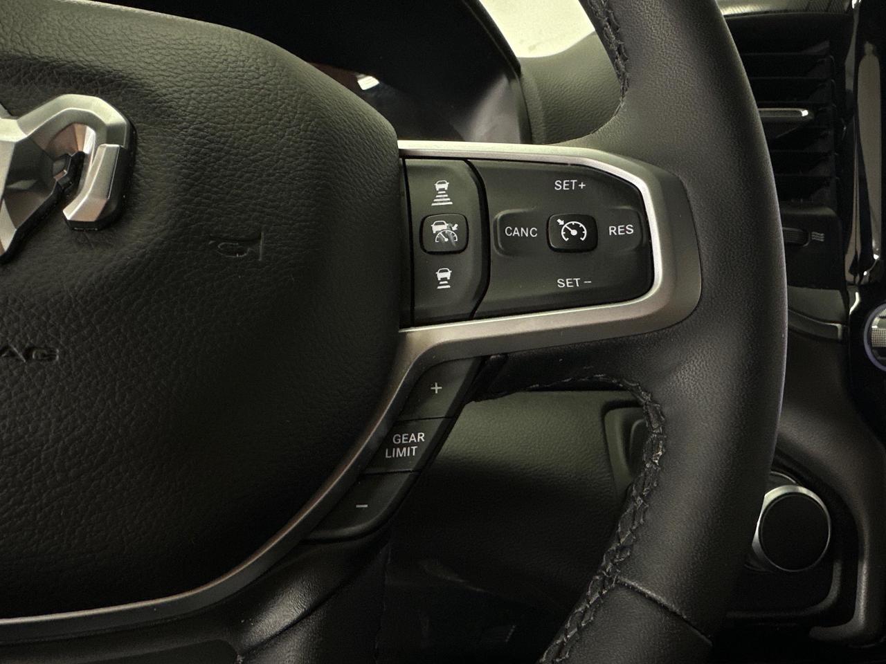 2025 RAM 1500 Big Horn - ETORQUE/NAV/CHROME WHEELS/1 OWNER LEASE! Photo