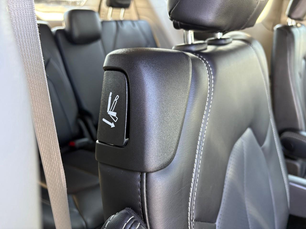 2023 Chrysler Pacifica Touring-L All-Wheel Drive Passenger Van Photo