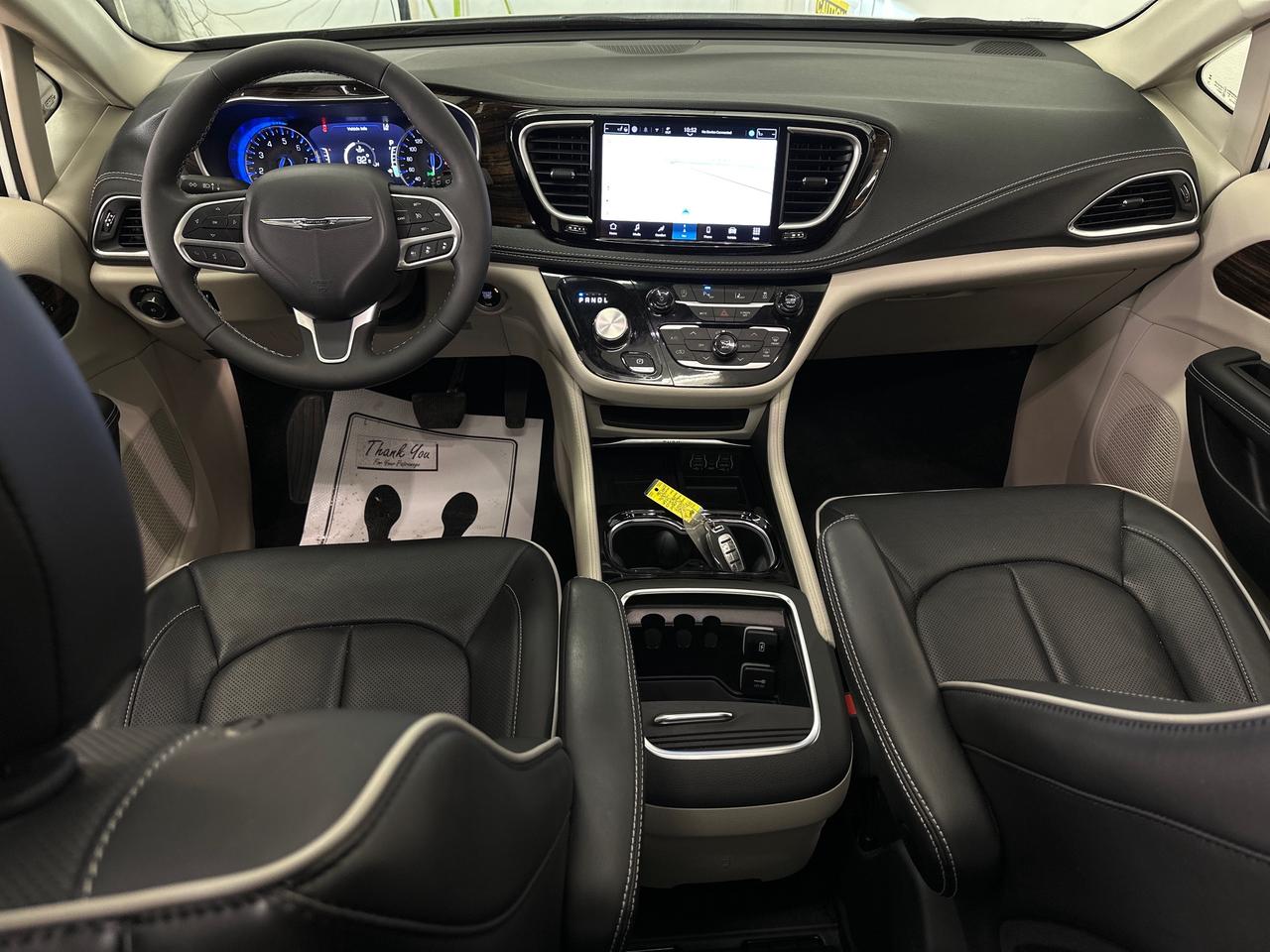 2024 Chrysler Pacifica Limited Front-Wheel Drive Passenger Van Photo