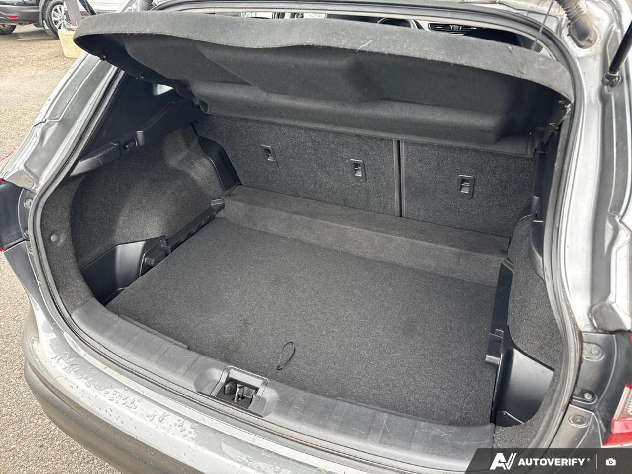 2021 Nissan Qashqai S BACKUP CAM   HEATED SEATS   LANE ASSIST   SIRIUS Photo