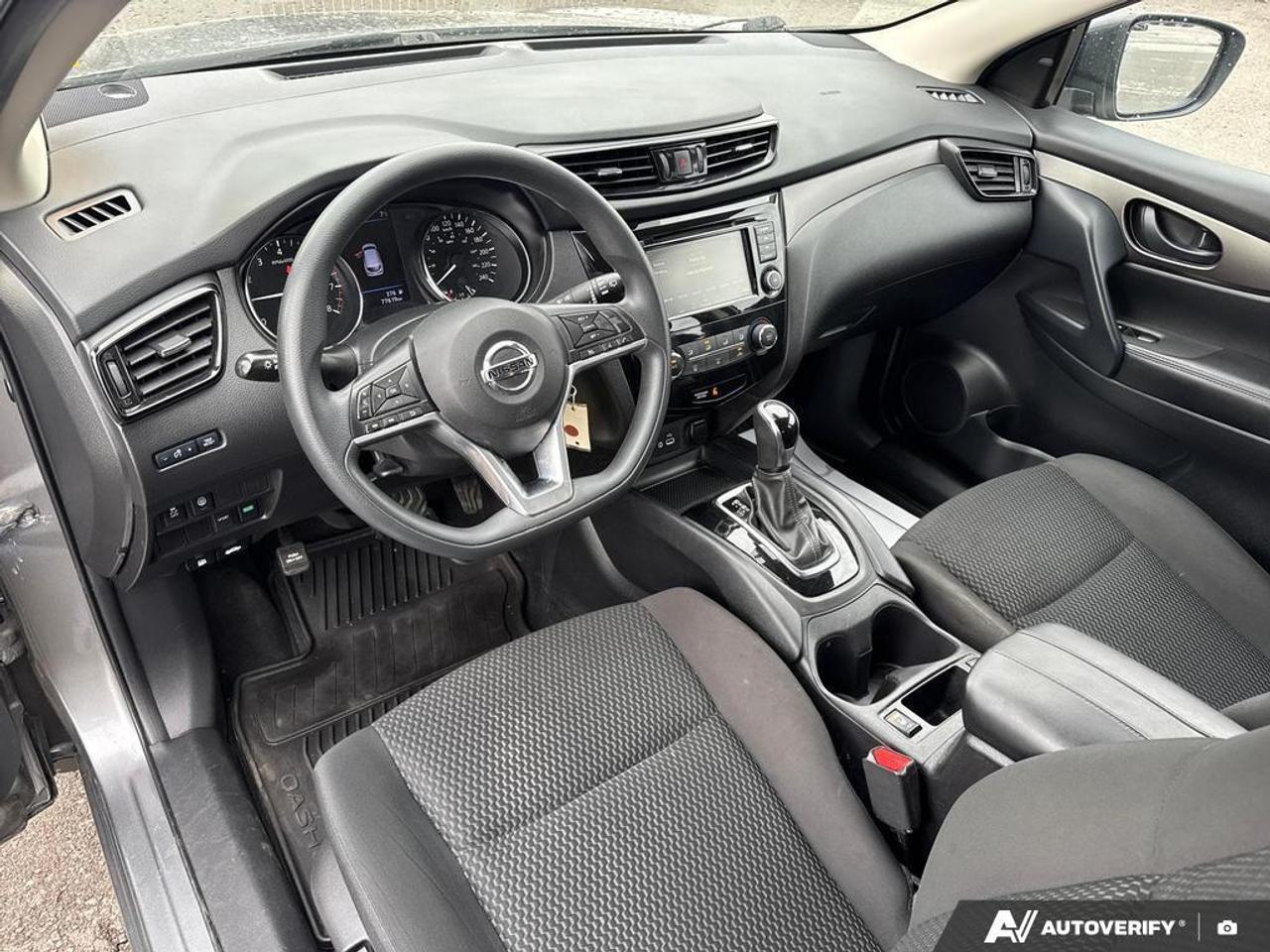 2021 Nissan Qashqai S BACKUP CAM   HEATED SEATS   LANE ASSIST   SIRIUS Photo