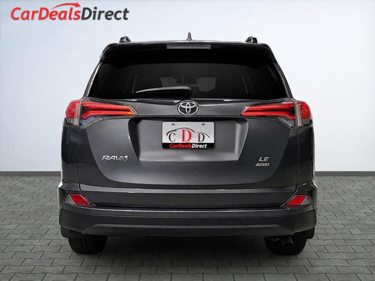 2017 Toyota RAV4 LE AWD/Back Up Cam/ Bloetooth/Heated Seats./ Photo