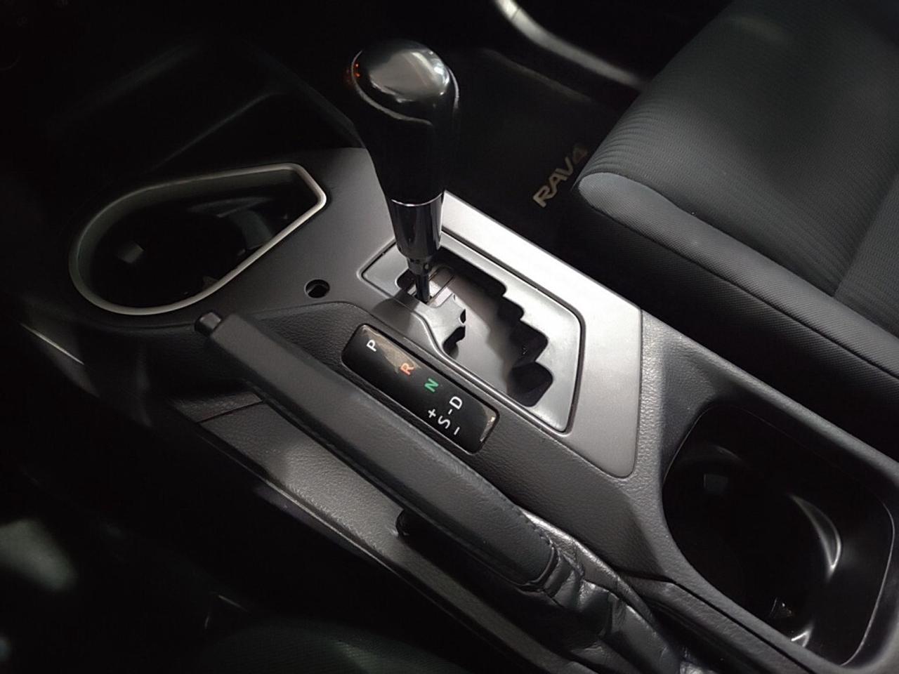 2017 Toyota RAV4 LE AWD/Back Up Cam/ Bloetooth/Heated Seats./ Photo