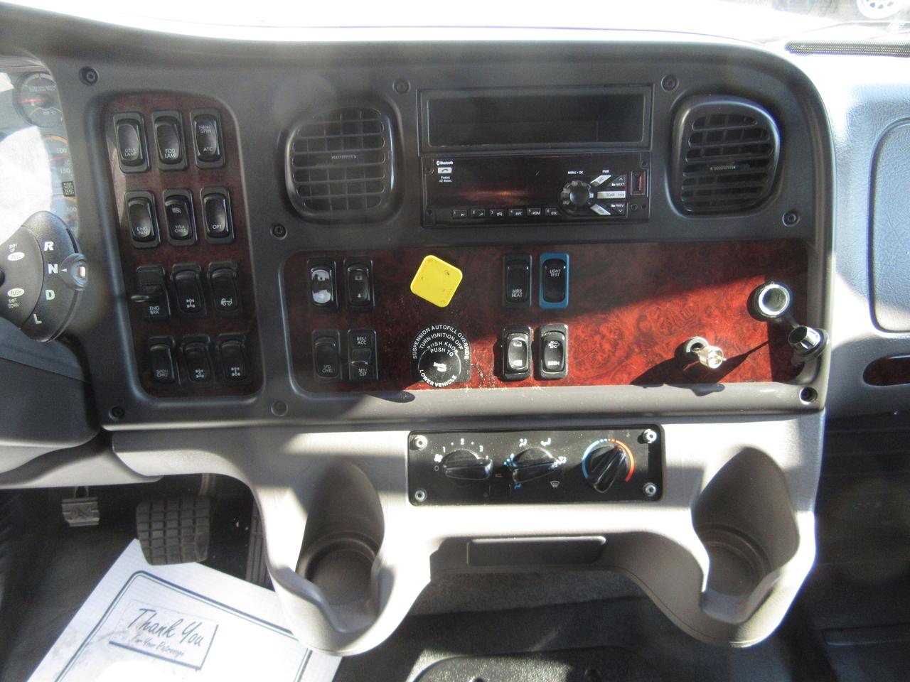 2020 Freightliner M2 112 DIESEL 30FT HIGH & WIDE BOX WITH POWER LIFTGATE Photo