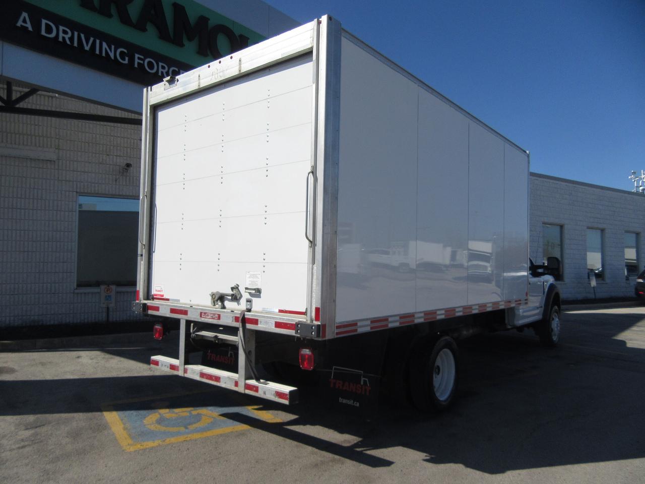 2022 Ford F-550 DIESEL 16FT BOX ROLLOUT RAMP Photo2