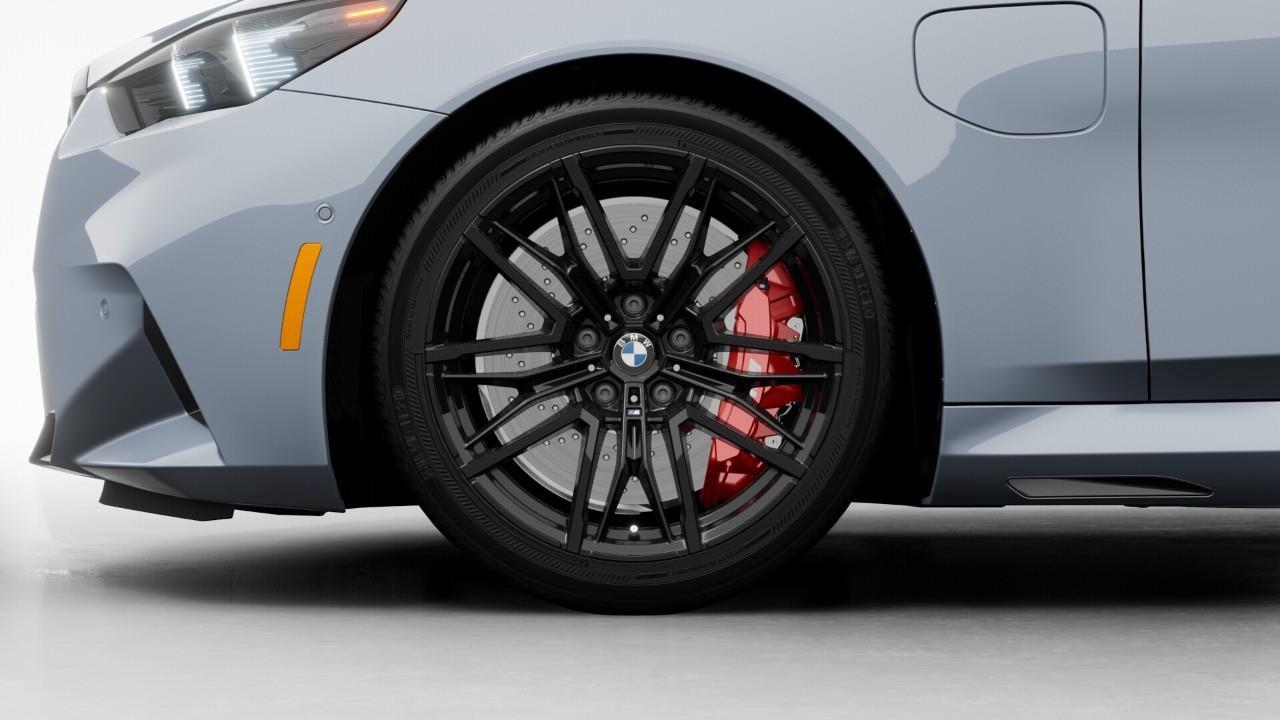2026 BMW M5 Base 4dr All-Wheel Drive Touring Photo