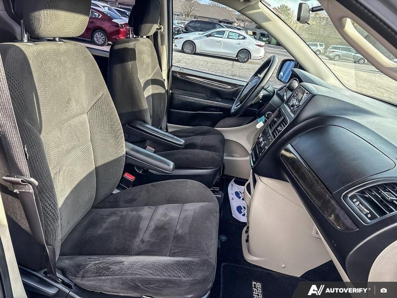 2016 Dodge Grand Caravan SE/SXT Passenger Van Photo