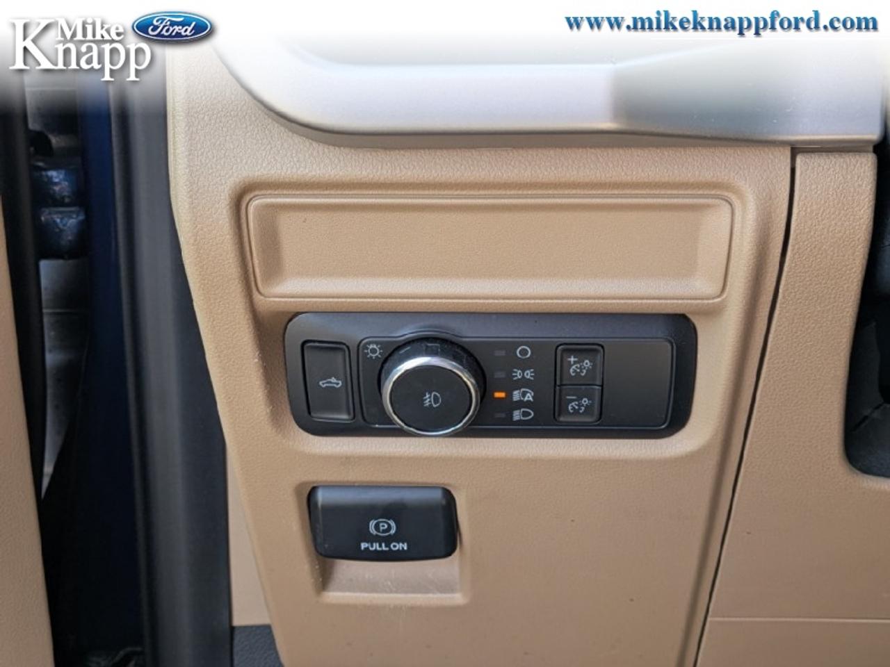2022 Ford F-150 XLT Photo