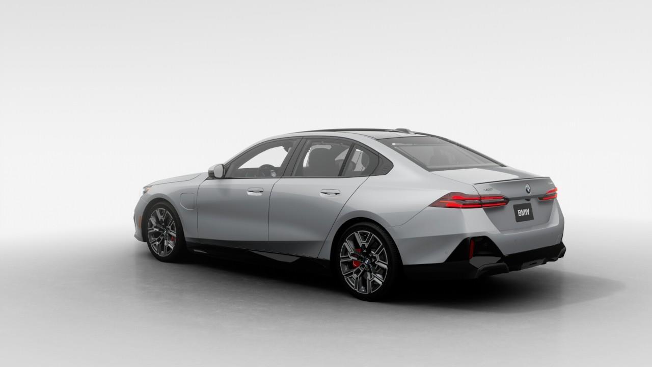 2026 BMW 550e xDrive 4dr All-Wheel Drive Sedan Photo