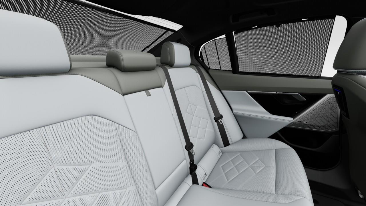2026 BMW 550e xDrive 4dr All-Wheel Drive Sedan Photo