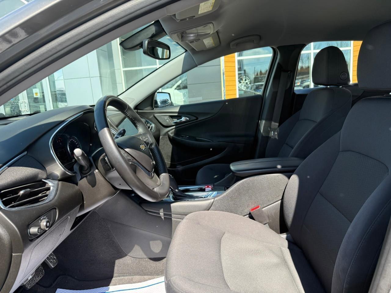2017 Chevrolet Malibu  Photo