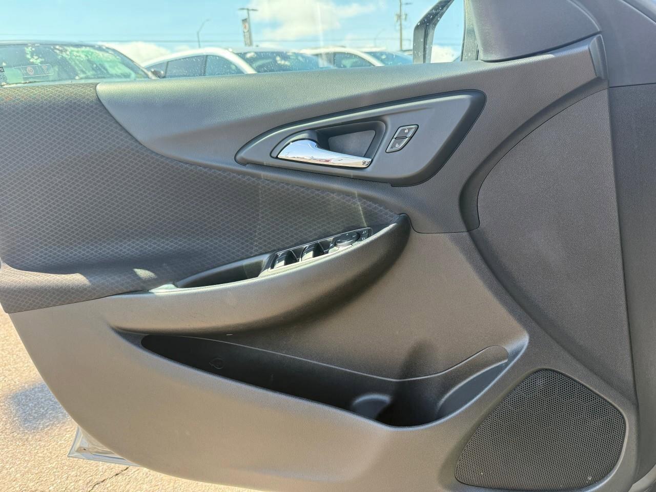 2017 Chevrolet Malibu  Photo
