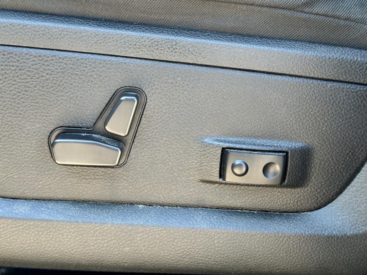 2022 RAM 1500 Classic SLT Photo