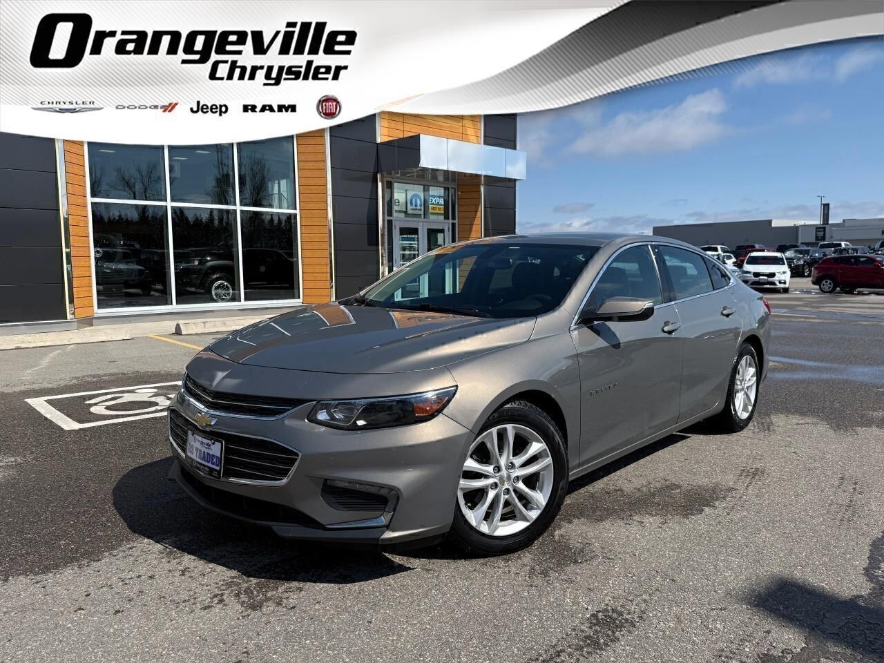 2017 Chevrolet Malibu 4dr Sdn LT w-1LT Photo