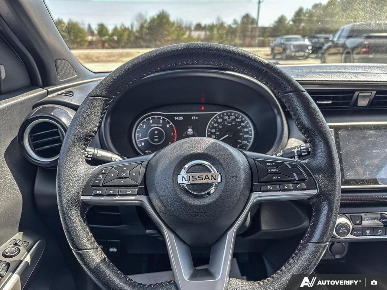 2020 Nissan Kicks SR EXCELLENT FUEL ECONOMY. 360 AROUND VIEW MONITOR Photo