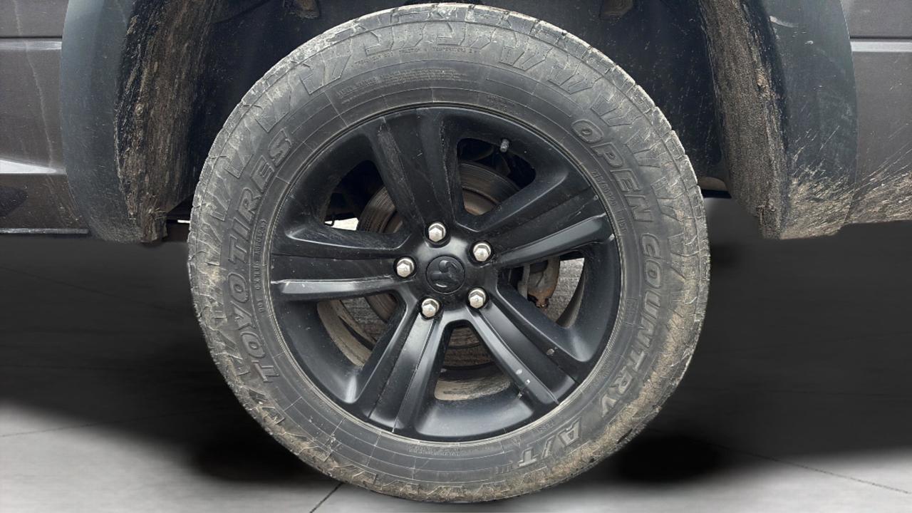 2022 RAM 1500 Classic Warlock 4x4 Crew Cab 5'7  Box Photo
