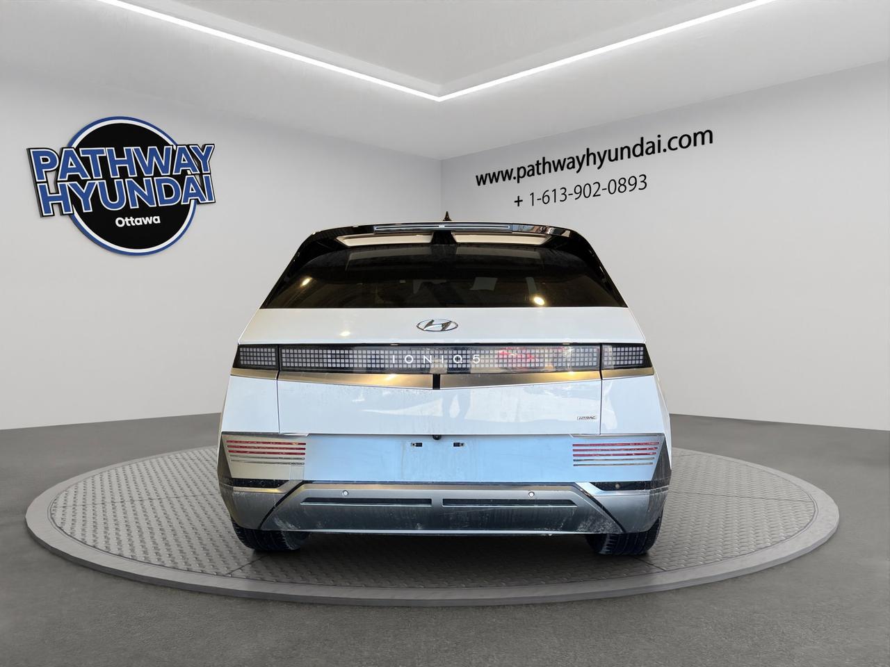2024 Hyundai IONIQ 5 Preferred | Reverse Cam | Heated Seats Photo