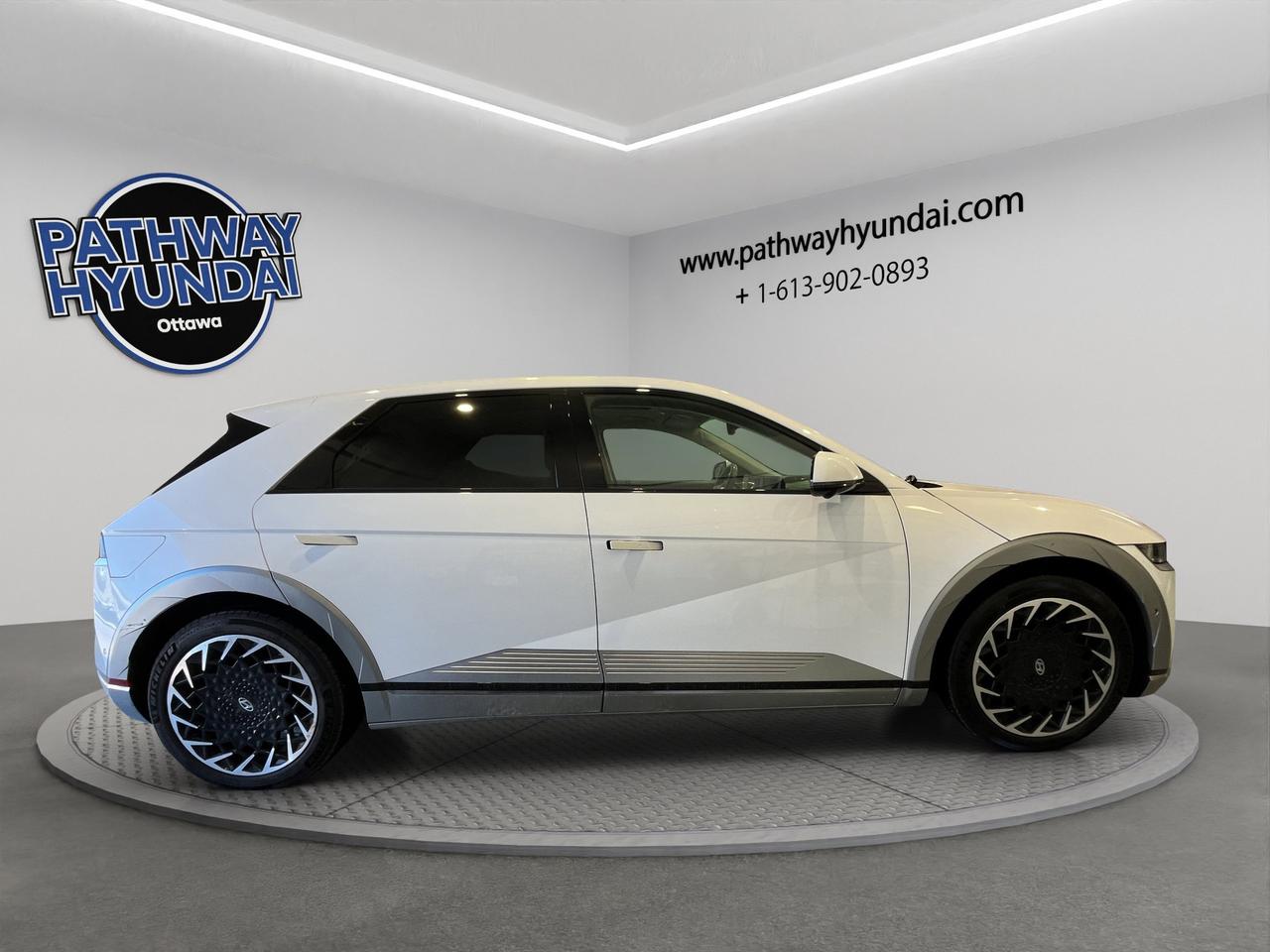 2024 Hyundai IONIQ 5 Preferred | Reverse Cam | Heated Seats Photo