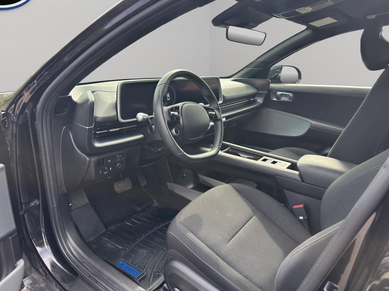 2025 Hyundai IONIQ 6 Preferred | Reverse Cam | Heated Seats Photo