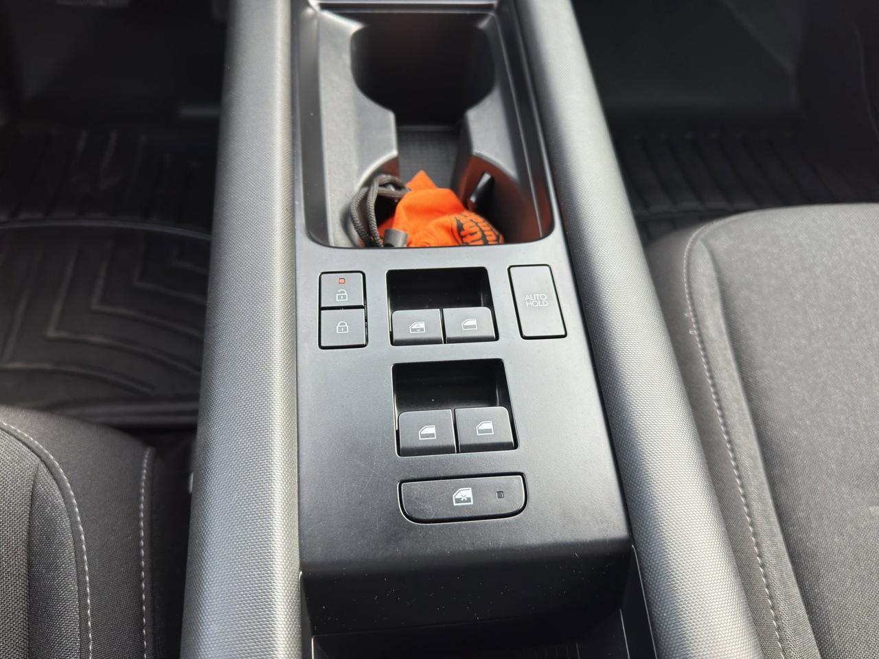 2025 Hyundai IONIQ 6 Preferred | Reverse Cam | Heated Seats Photo