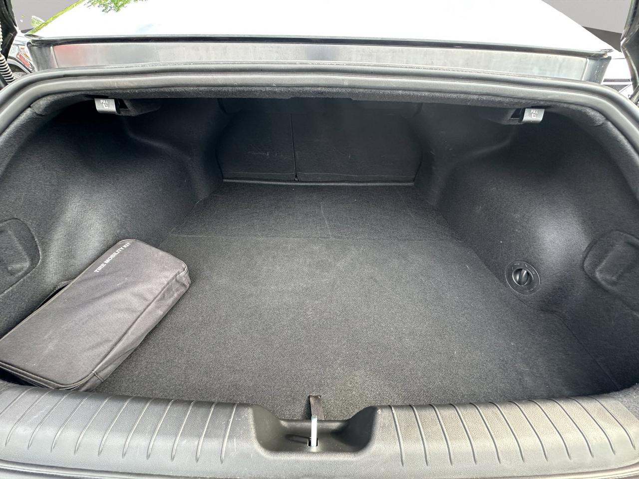 2025 Hyundai IONIQ 6 Preferred | Reverse Cam | Heated Seats Photo