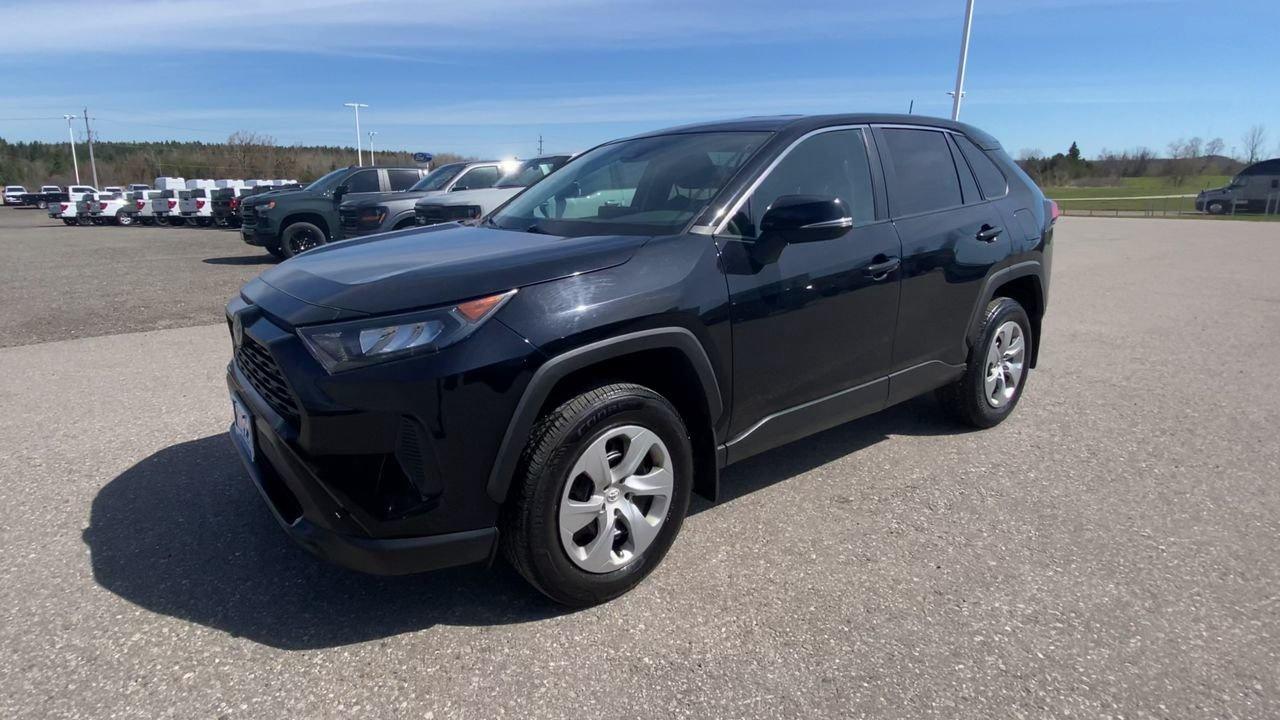 2022 Toyota RAV4 LE Photo
