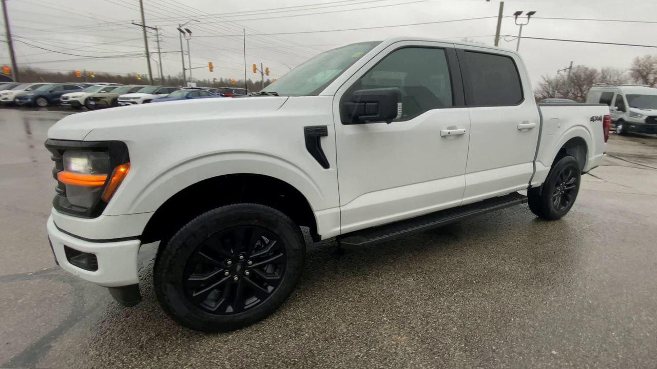 2026 Ford F-150 XLT Photo3