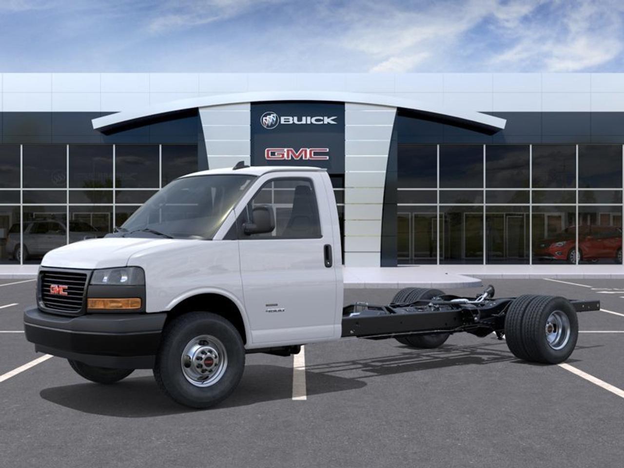 2026 GMC Savana Cutaway 4500 WT 177'' Photo