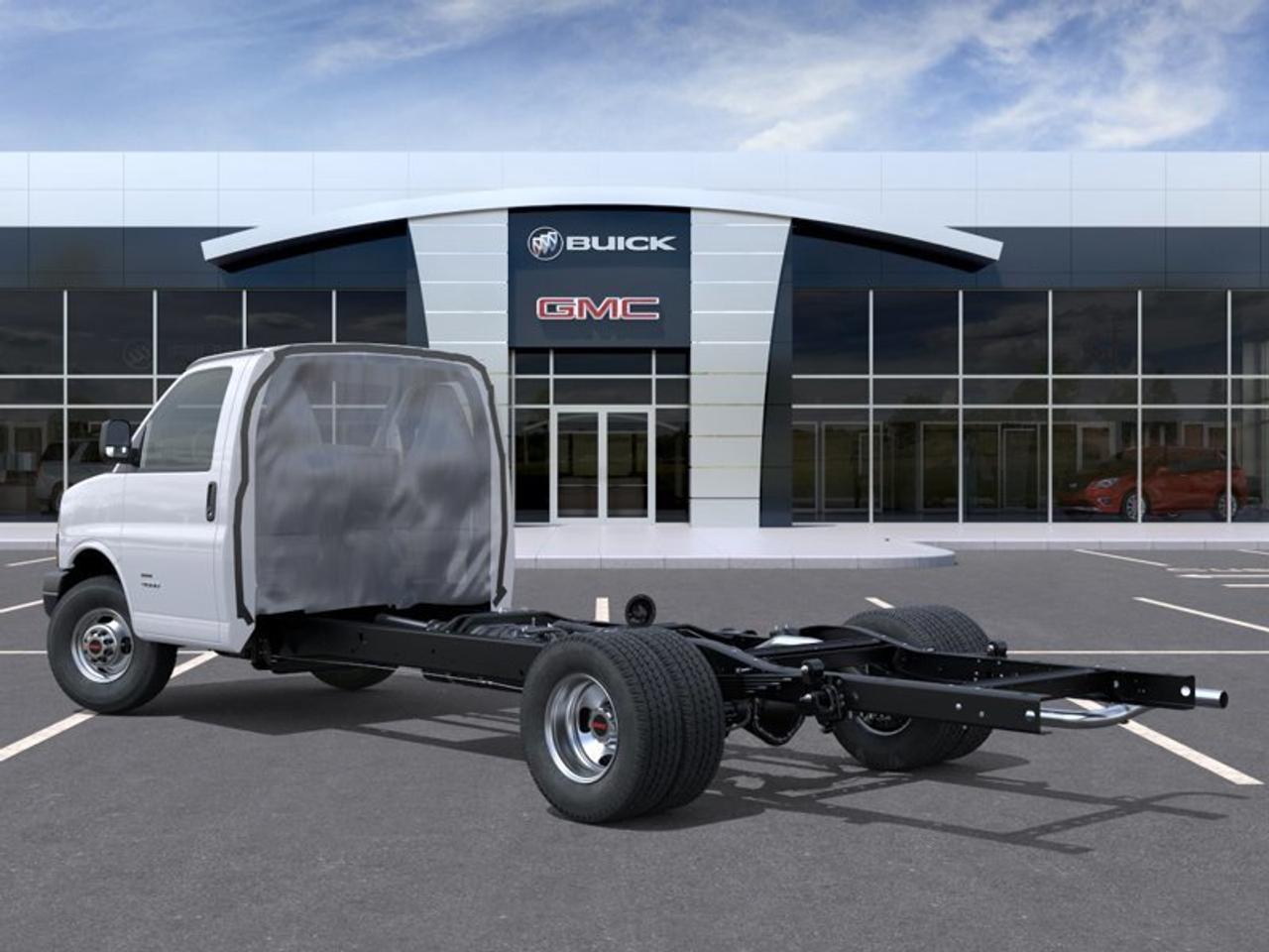 2026 GMC Savana Cutaway 4500 WT 177'' Photo2