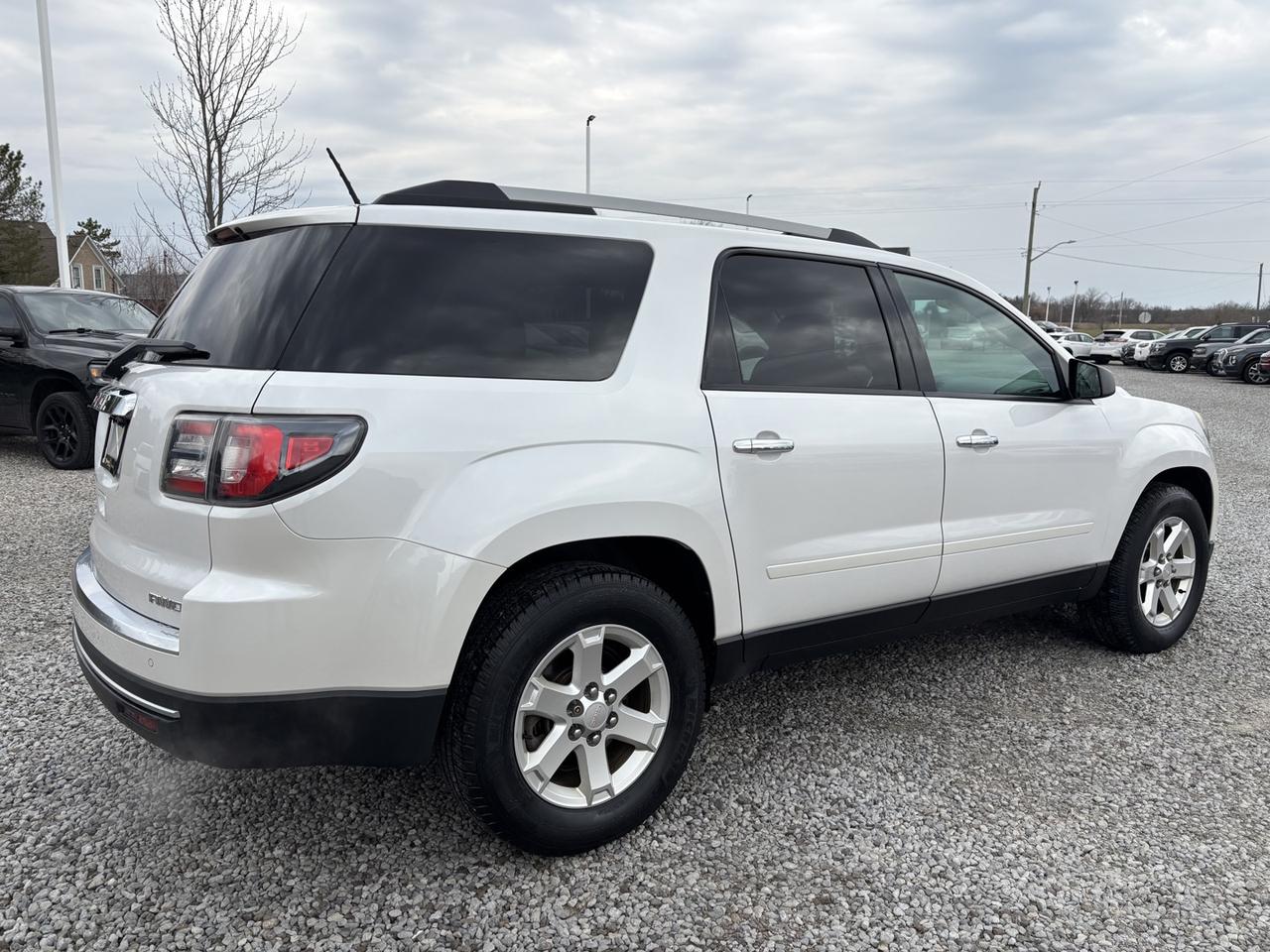 2016 GMC Acadia SLE Photo