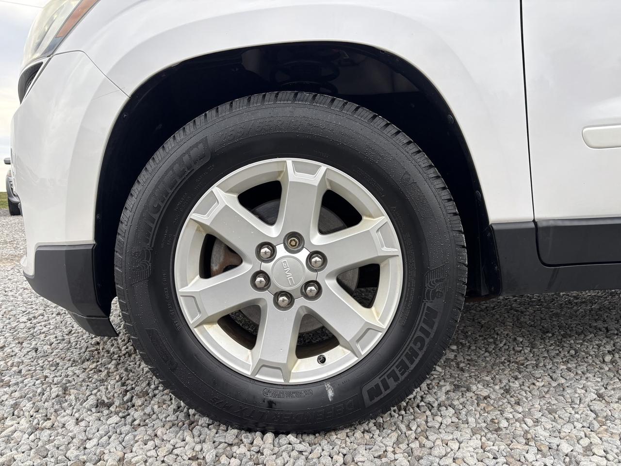 2016 GMC Acadia SLE Photo