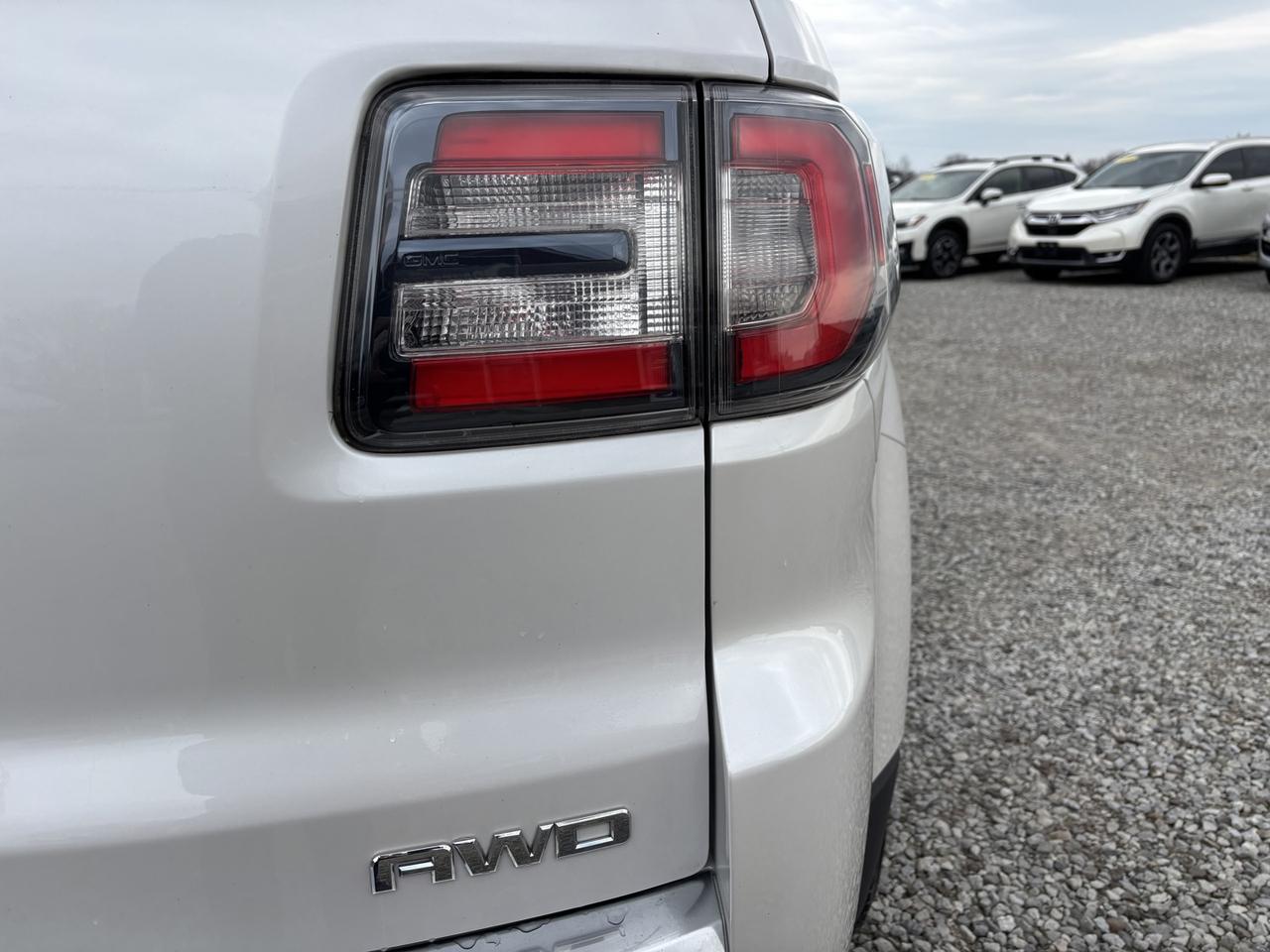 2016 GMC Acadia SLE Photo
