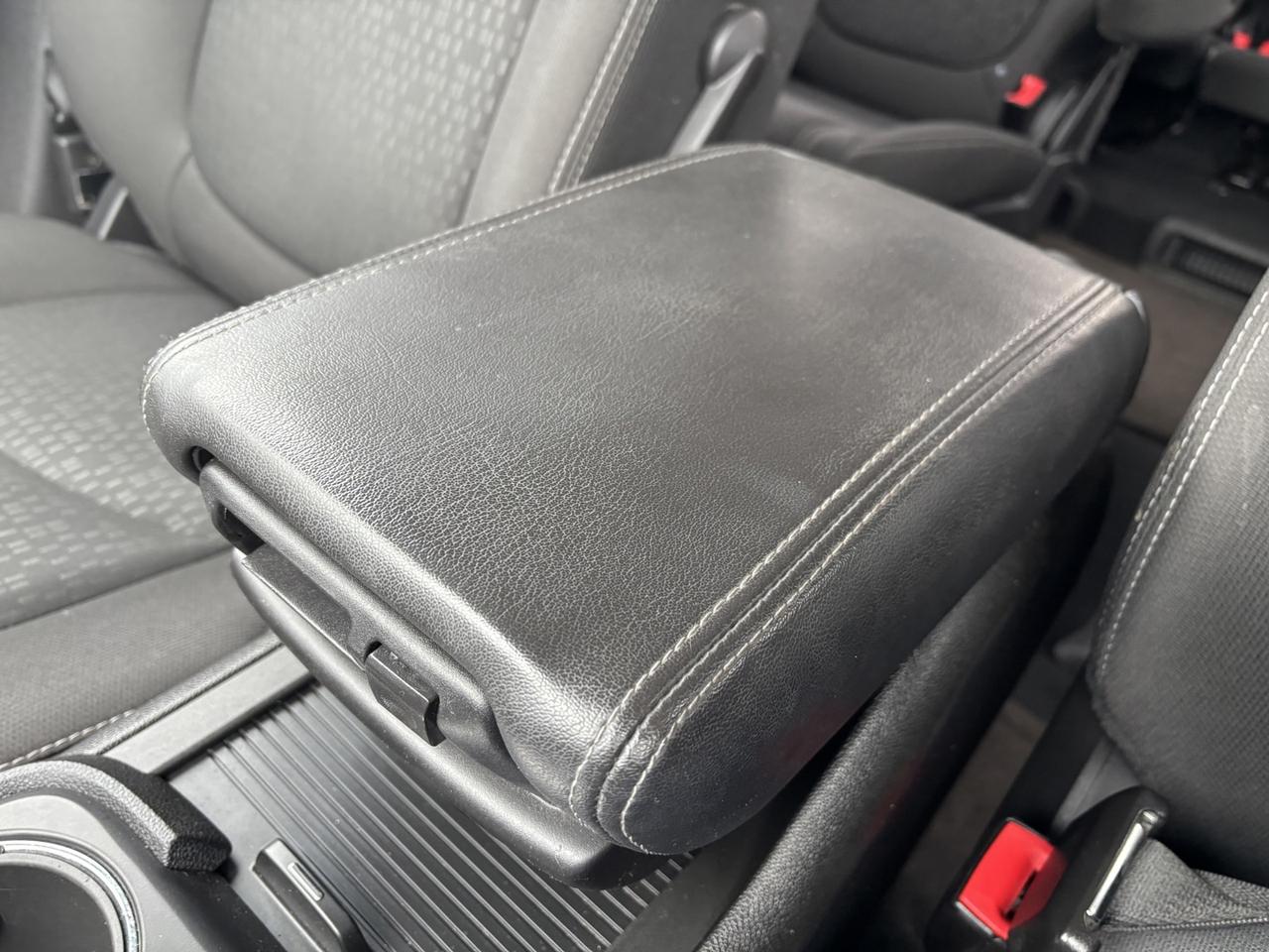 2016 GMC Acadia SLE Photo